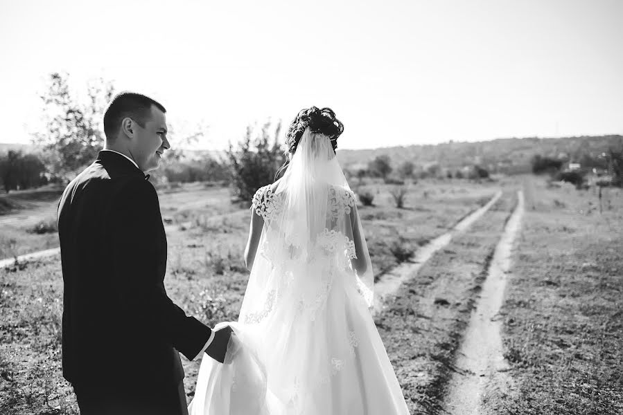 Fotógrafo de casamento Ilona Soya (photosoya). Foto de 10 de abril 2018