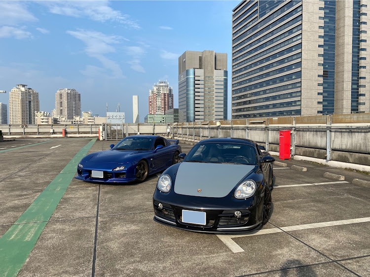 RX-7のパグ・品川埠頭・アクアシティお台場・芝浦pa・ケイマンSに関するカスタム事例の投稿画像4枚目