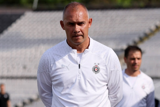 Albert Nađ nije više trener Partizana, ali će ostati u klubu