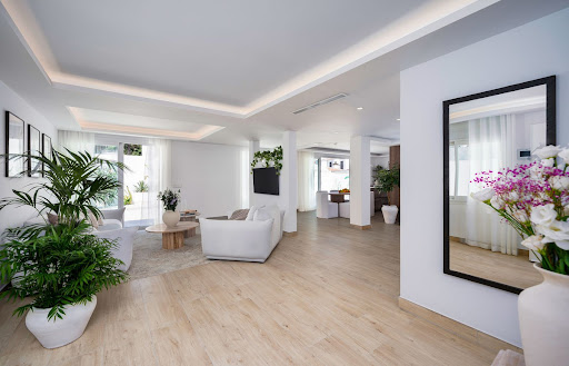 Villa avec piscine et terrasse 4