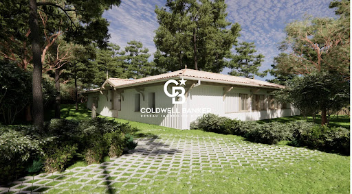 Seaside house with pool and garden 4