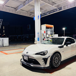 86 ZN6