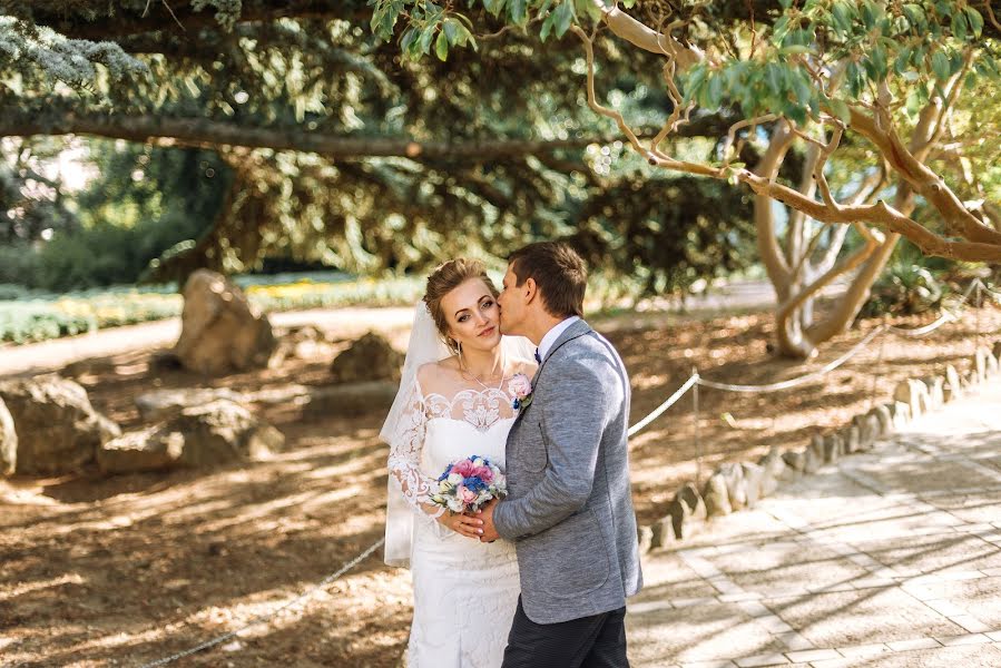 Fotógrafo de casamento Anna Dudnichenko (annadudni4). Foto de 5 de novembro 2017