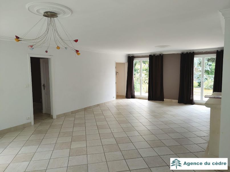 Location  maison 9 pièces 211 m² à Noisy-le-Roi (78590), 3 850 €