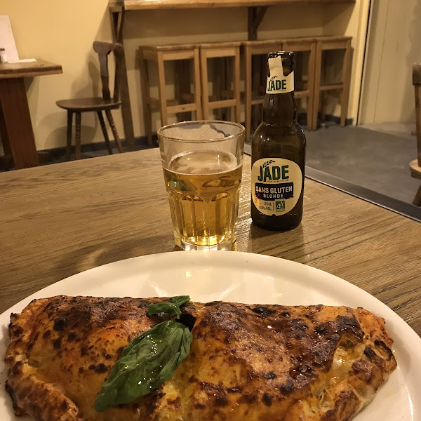 Calzone and beer - 100% gluten-free