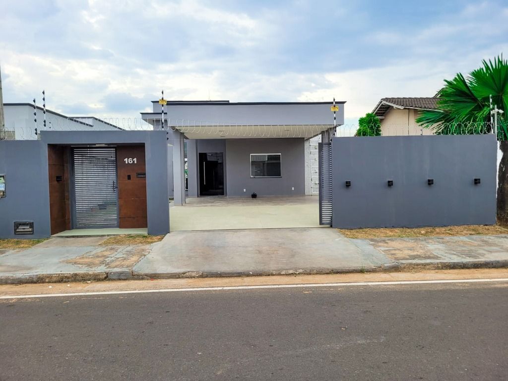 VENDE-SE EXCELENTE CASA COM 1 SUÍTE + 2 QUARTOS NO BAIRRO CIDADE SATÉLITE