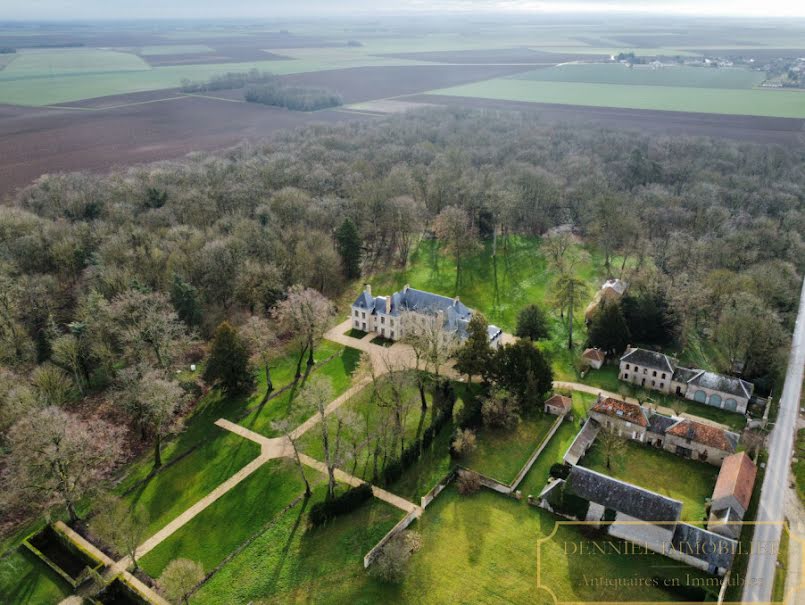Vente château 35 pièces 2000 m² à Etampes (91150), 1 780 000 €