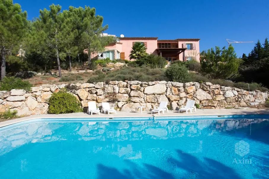 Vente villa 9 pièces 360 m² à Saint-raphael (83700), 2 990 000 €