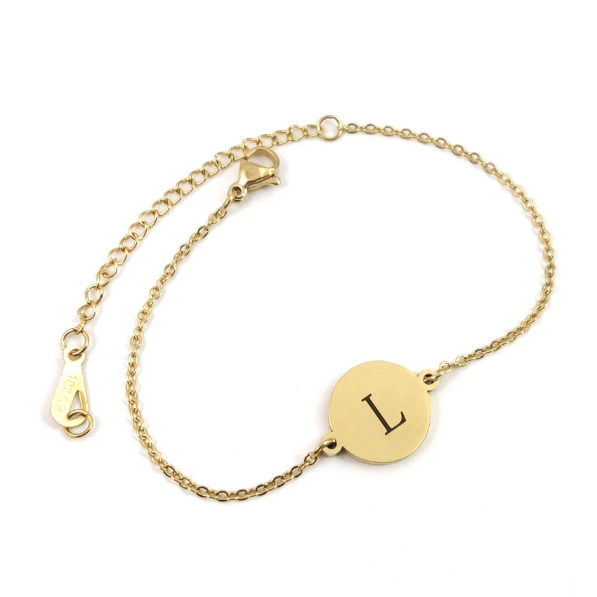 Modische runde Armband mit 26 englischen Buchstaben. Personalisierbares Geschenk für Damen. Drücken Sie Ihre Individualität aus und setzen Sie ein Statement.