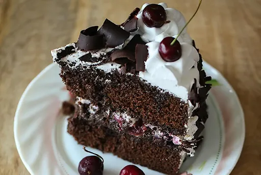 Eggless Black Forest Pastry