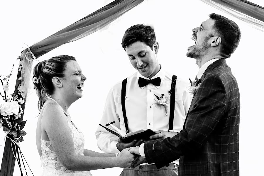 Wedding photographer Katie Wallace Yeaton (bravehearts). Photo of 5 March