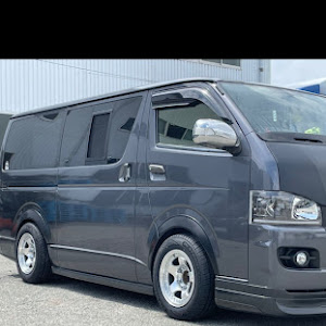 ハイエースバン TRH200V