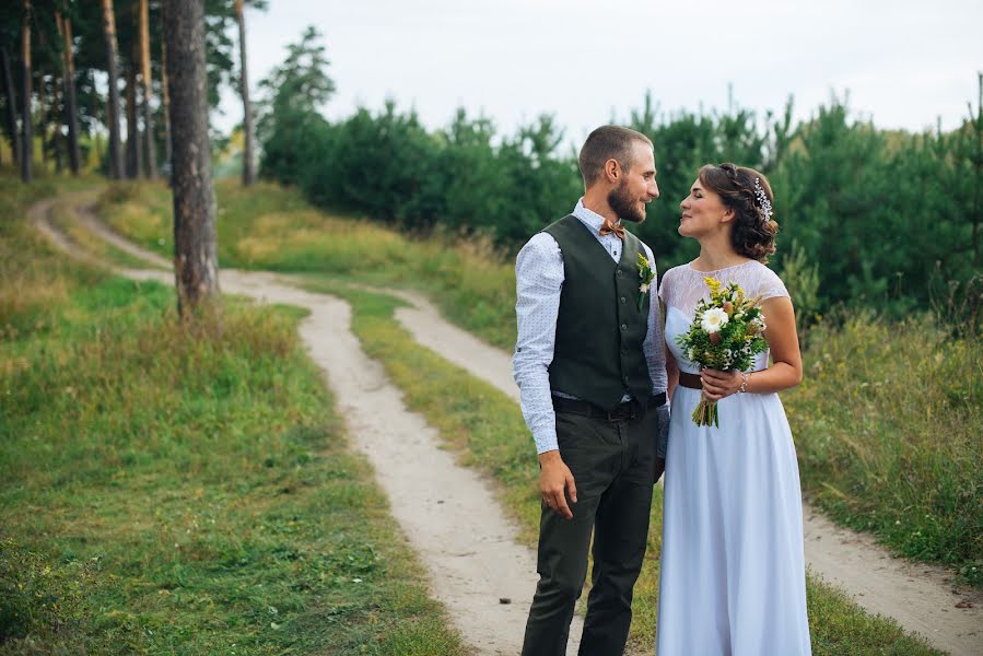 Wedding photographer Anastasiya Lyalina (lyalina). Photo of 10 May 2017