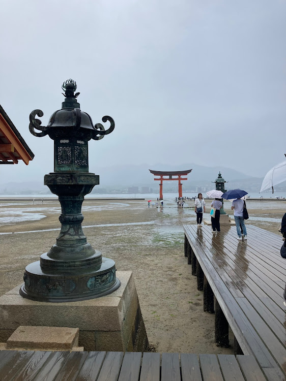 86のROWEN・宮島⛩・厳島神社・曇り空と愛車・一部フィクションが含まれていますに関するカスタム事例の投稿画像8枚目