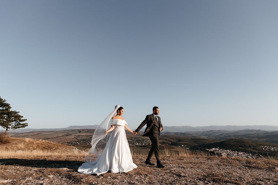 Fotografo di matrimoni Eskender Useinov (eskenuseinov). Foto del 15 dicembre 2020