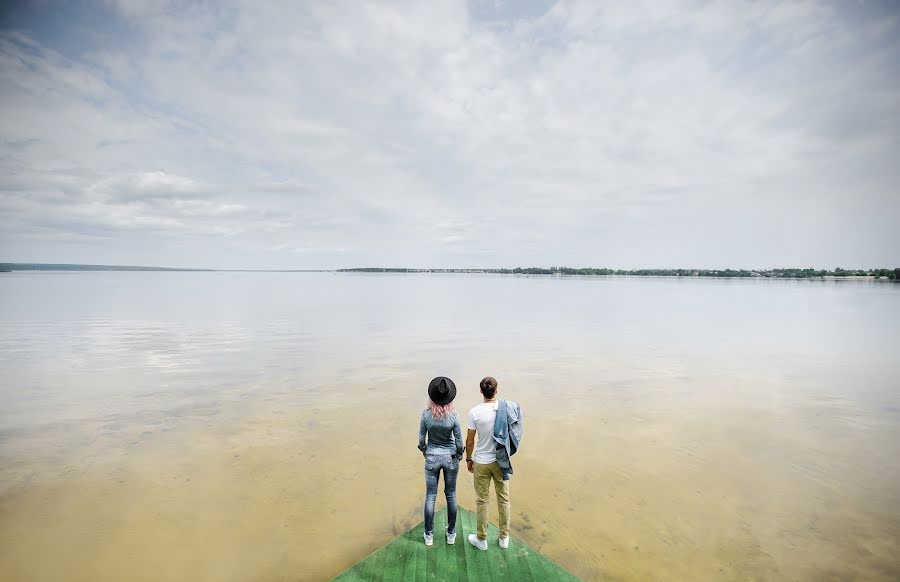 Kāzu fotogrāfs Konstantin Tolokonnikov (tolokonnikov). Fotogrāfija: 24. marts 2020