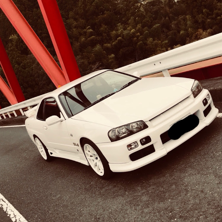 スカイラインの車高調整・ドライブに関するカスタム事例の投稿画像1枚目