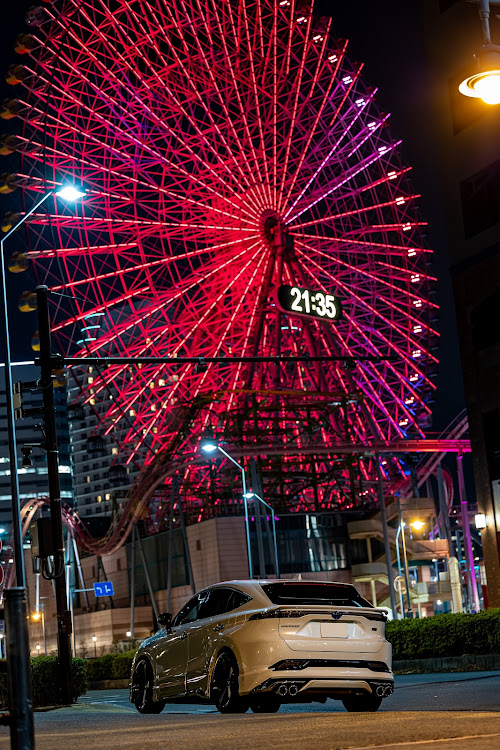 ハリアーの夜景と愛車に関するカスタム事例の投稿画像1枚目