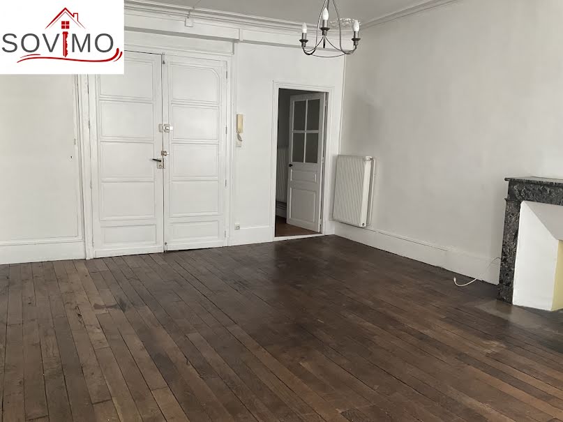 Location  appartement 3 pièces 49.17 m² à Confolens (16500), 376 €