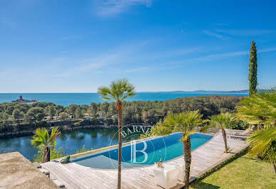 Villa with pool and terrace 2