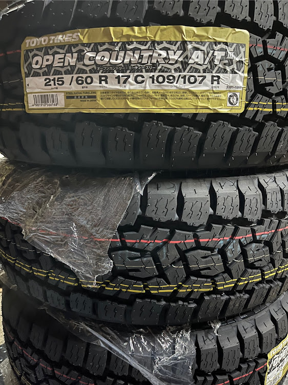 ハイエースバンの夕日と愛車・水晶浜・ドライブ・コラボお誘いお待ちしております・OPEN COUNTRY A/TⅢに関するカスタム事例の投稿画像2枚目