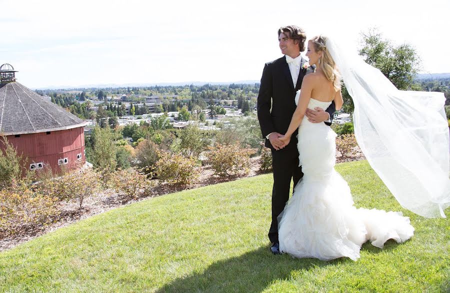 Fotografo di matrimoni Magdalena Stefanek (magdalenastefan). Foto del 21 marzo 2020