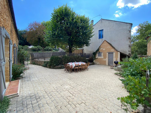 House with pool and terrace 5