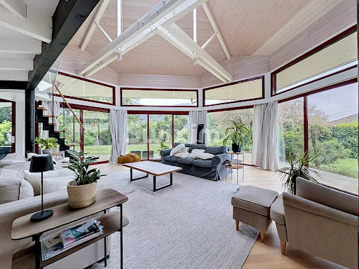 House with garden and terrace 1