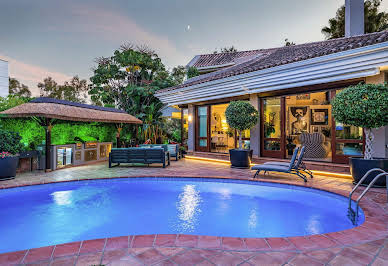 Villa with pool 4