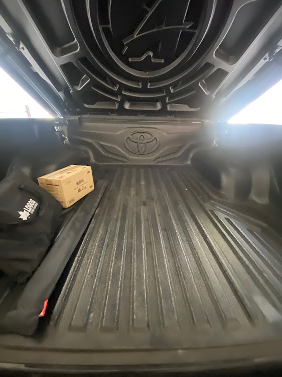 ハイラックスのDIY・熱中症に気をつけて!!・ドライブ・洗車に関するカスタム事例の投稿画像6枚目
