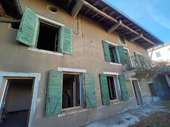 Changement de fenêtres Sur maison ancienne à Gleize dans le