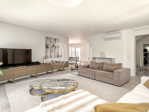 Maison avec piscine et terrasse 3