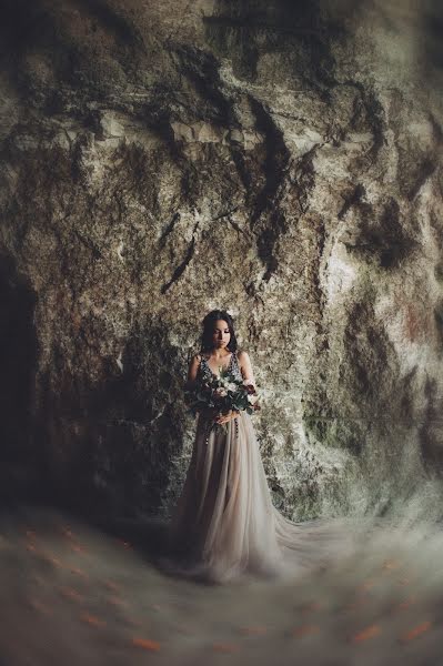 Fotógrafo de bodas Dinara Kurmakaeva (dinakyoller). Foto del 28 de mayo 2019