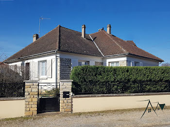 maison à Saint-Amand-Montrond (18)