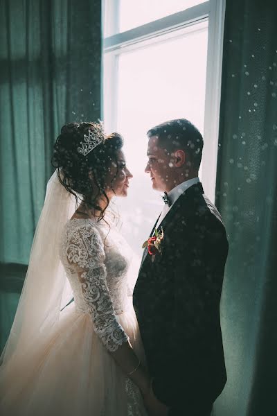 Fotografo di matrimoni Denis Khuseyn (legvinl). Foto del 11 giugno 2018