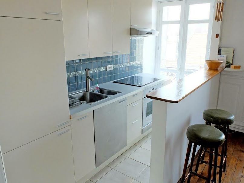 Location meublée appartement 3 pièces 60 m² à Saint-Denis (93200), 1 200 €