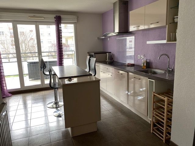 Location meublée appartement 3 pièces 53 m² à Lyon 8ème (69008), 1 023 €