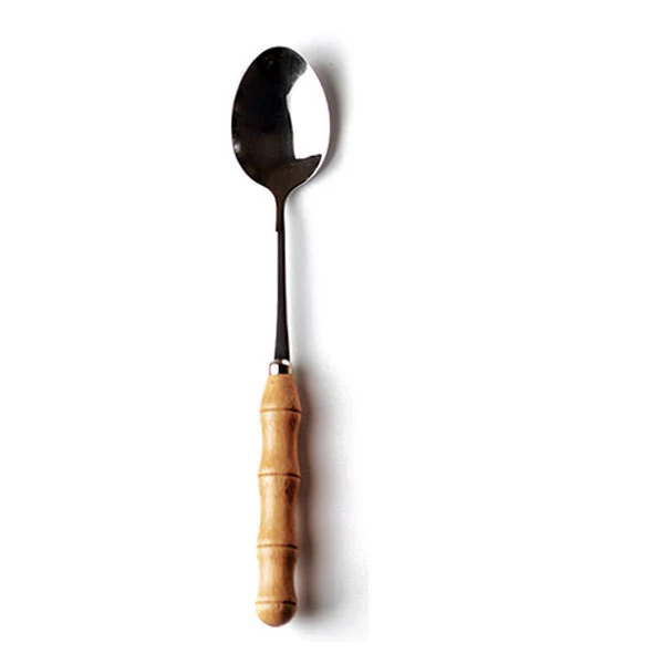 Bistec, cuchillo, tenedor y cuchara occidentales