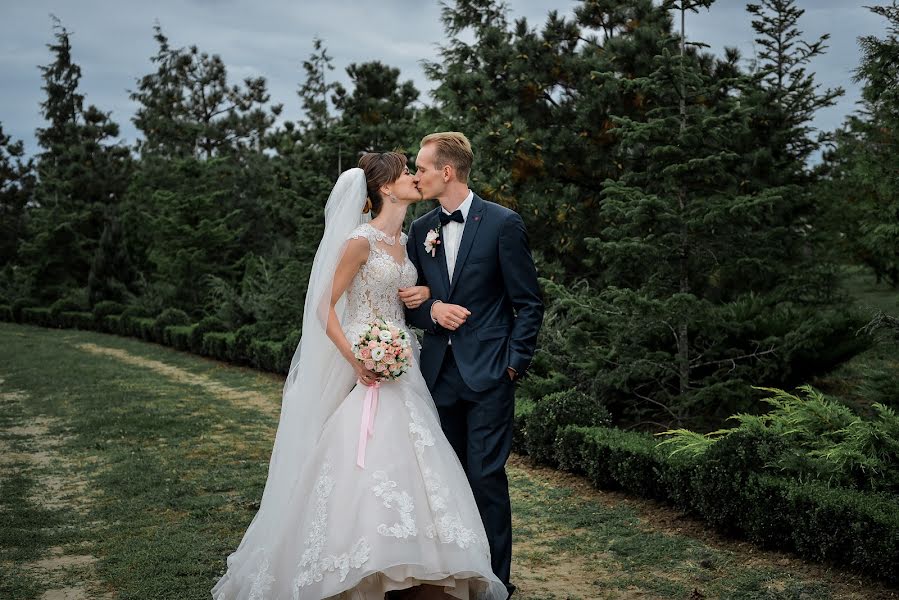 Fotografo di matrimoni Oleg Fedyshyn (olegfedyshyn). Foto del 12 aprile 2019