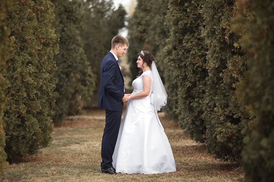 Fotógrafo de casamento Aleksey Mostovoy (palmera300991). Foto de 29 de março 2017