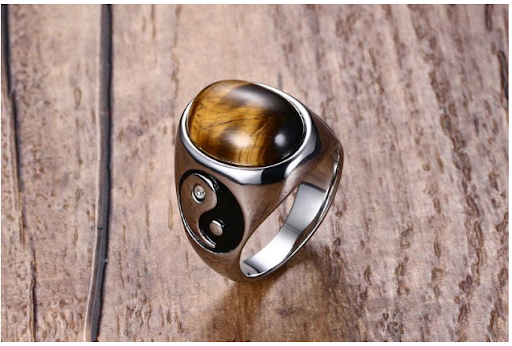 Title 3, Tijgeroog Lucky Ring voor bescherming en succes...