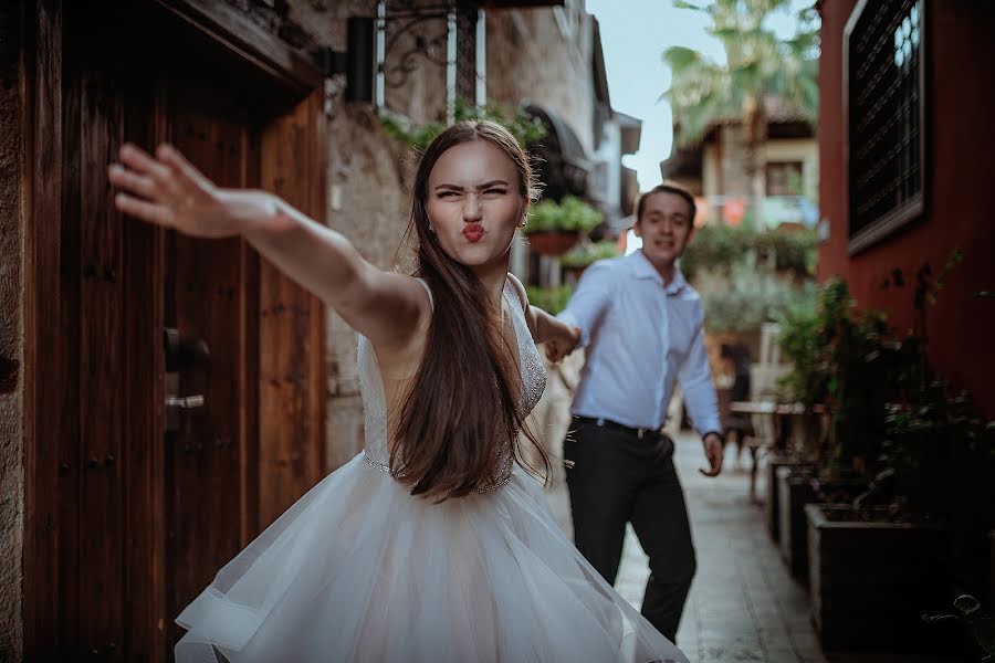 Wedding photographer Eva Sert (evasert). Photo of 17 April 2019