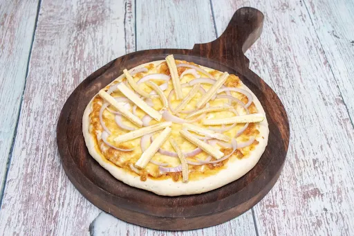 Baby Corn And Onion Pizza