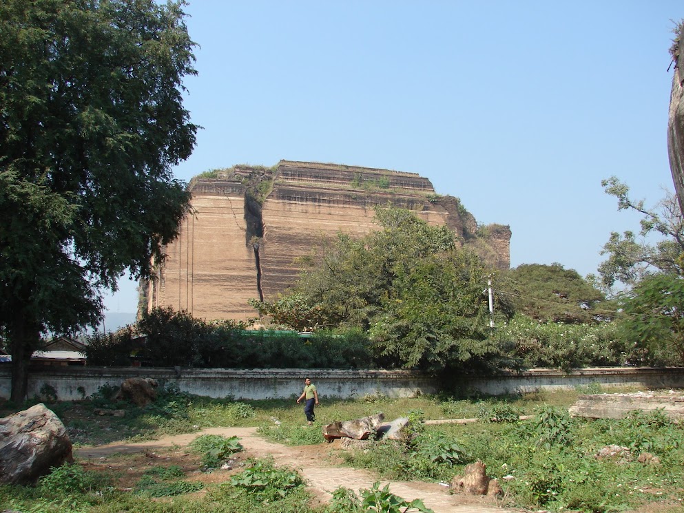 MINGUN PAGODA (PAHTODAWYI)