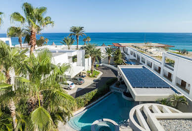 Maison avec piscine et terrasse 10