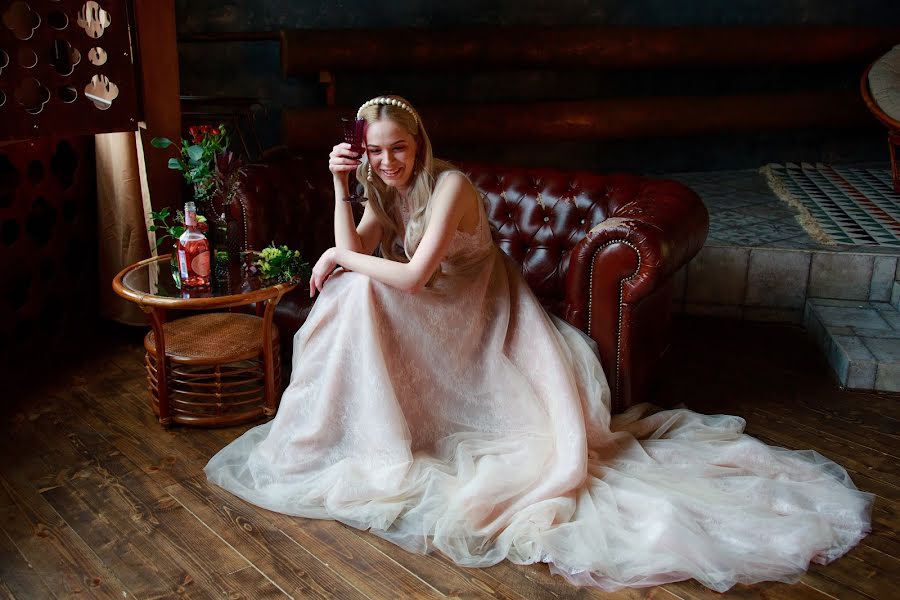 Wedding photographer Marina Averyanova (marinaave). Photo of 14 May 2019