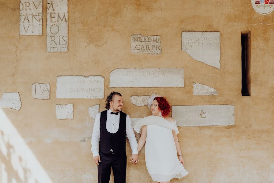 Wedding photographer Paola Simonelli (simonelli). Photo of 14 October 2019