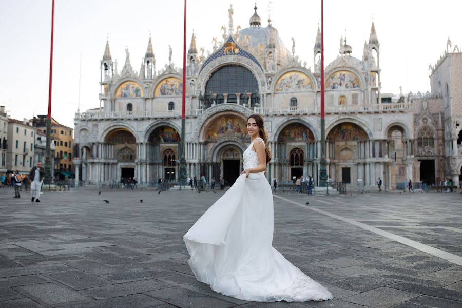 Wedding photographer Oksana Ryabovol (oksanariabovol). Photo of 9 April 2020