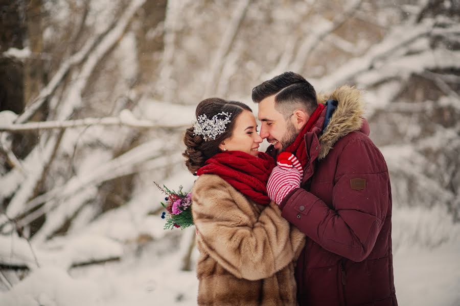Fotograful de nuntă Maks Barabanov (inf1niti). Fotografia din 12 februarie 2015