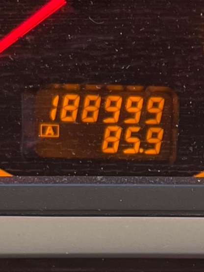 エルグランドのやっちゃえオッサンに関するカスタム事例の投稿画像1枚目